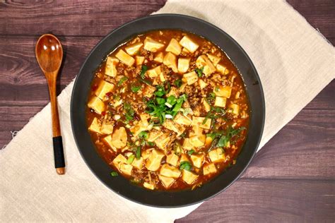  Tofu con Pimientos: ¿Un Baile de Texturas y Sabores en la Cocina Qinhuangdao?